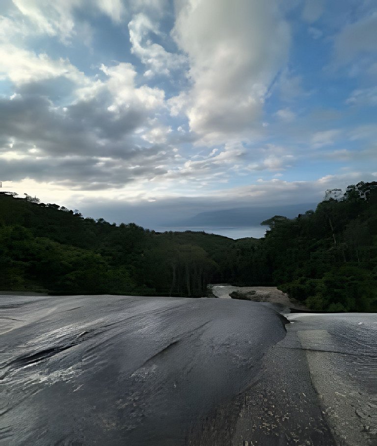 Viver a Ilha – Chalé Equipado Perequê 250m Mar